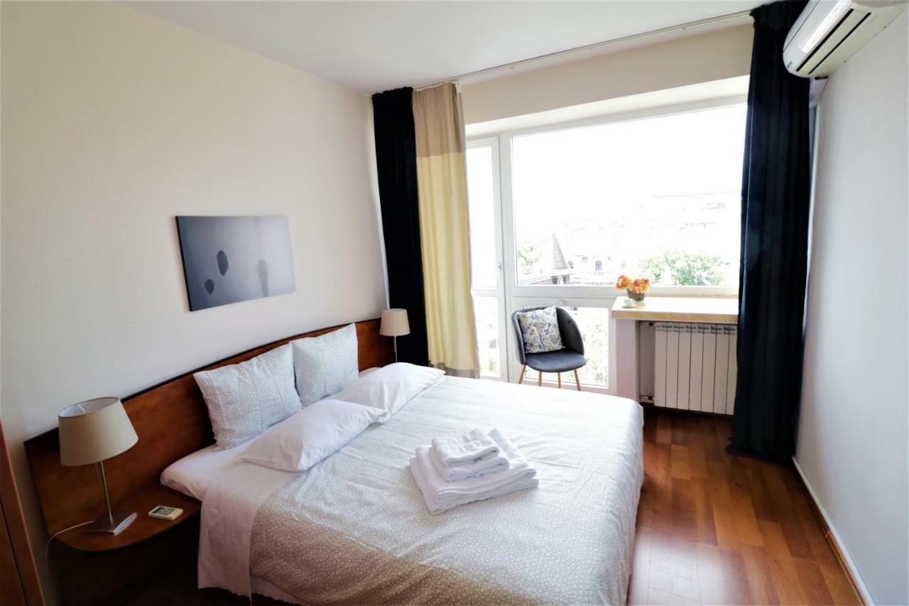 Eva Twin Apartments Bukarest Exteriör bild